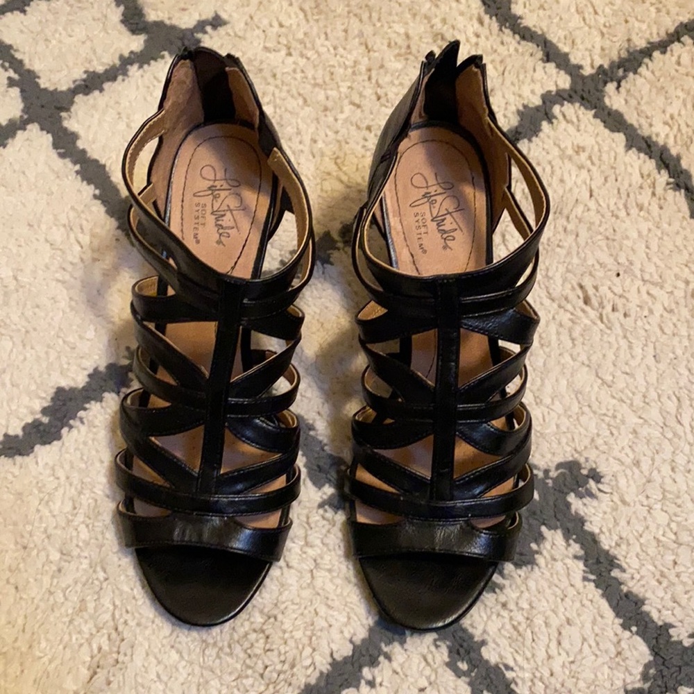 Lifestride cage style heeled sandals size 9